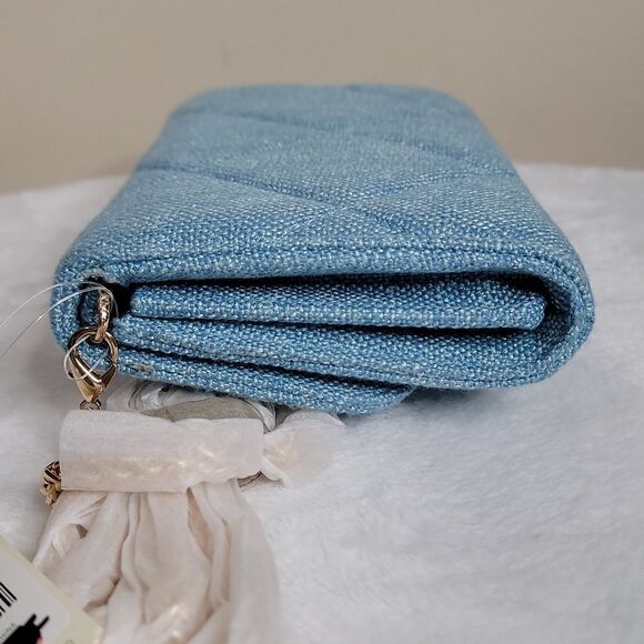 NWT Francesca's Diamond Quilted crossbody wallet Blue - Picture 7 of 8